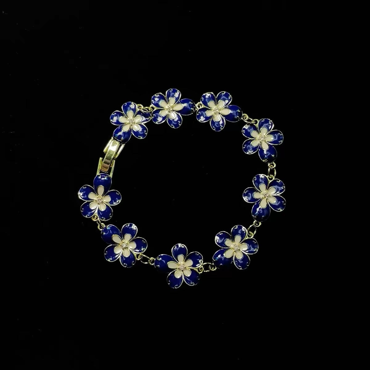 🎁 blue daisy bracelet (100% off)