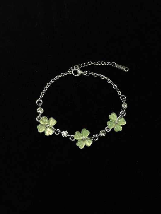 🎁 clover bracelet (100% off)